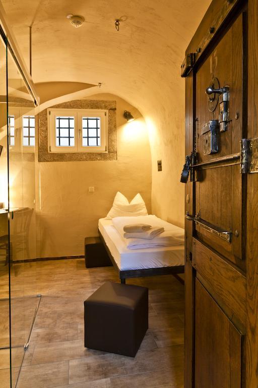 Knast-Hotel Fronfeste Amberg Room photo